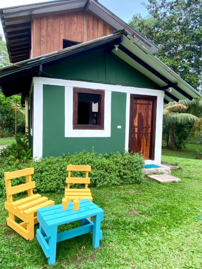 Hostal Portal Del Sol Capurgana Ngoại thất bức ảnh