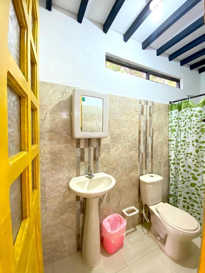 Hostal Portal Del Sol Capurgana Ngoại thất bức ảnh