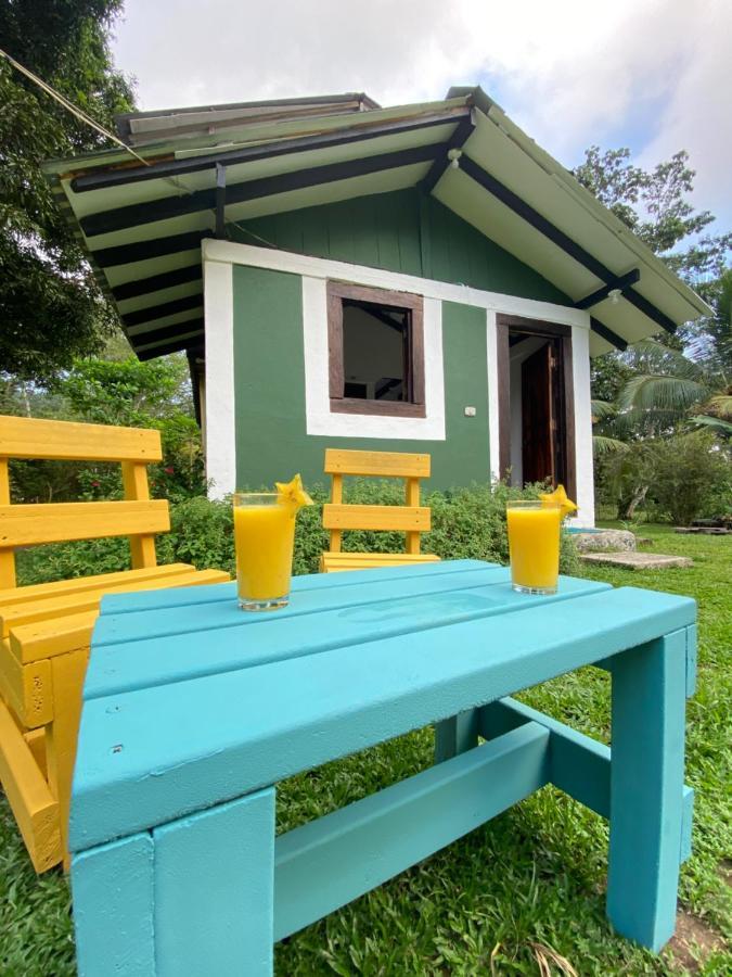 Hostal Portal Del Sol Capurgana Ngoại thất bức ảnh