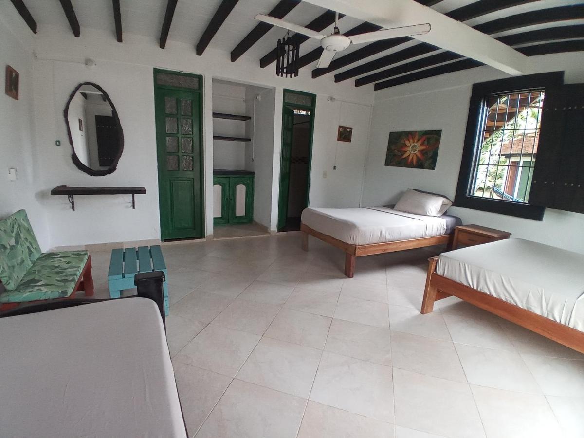 Hostal Portal Del Sol Capurgana Ngoại thất bức ảnh